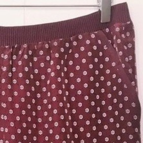 H&M BURGUNDY RED WHITE ICON PRINT SILKY PANTS SIZE 12 NWT - Picture 5 of 10